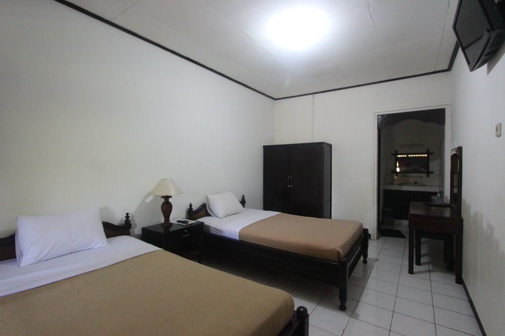 Ramayana Hotel ซานูร์ ภายนอก รูปภาพ